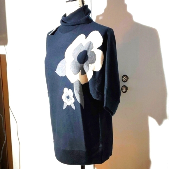 Designers Originals- Women's ARTSY Floral Sweater Top New! Size Small - Picture 2 of 5